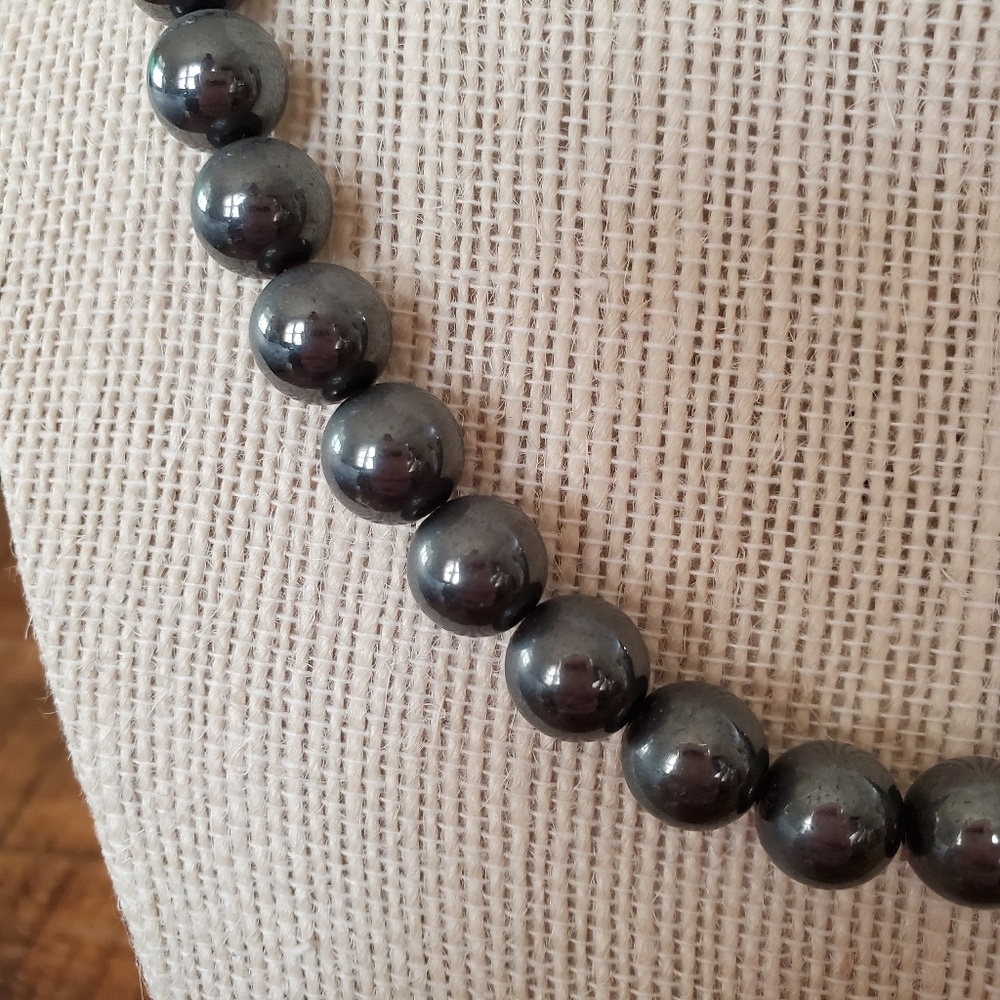 🇺🇸Hematite Gemstone Necklace - Picture 3 of 6